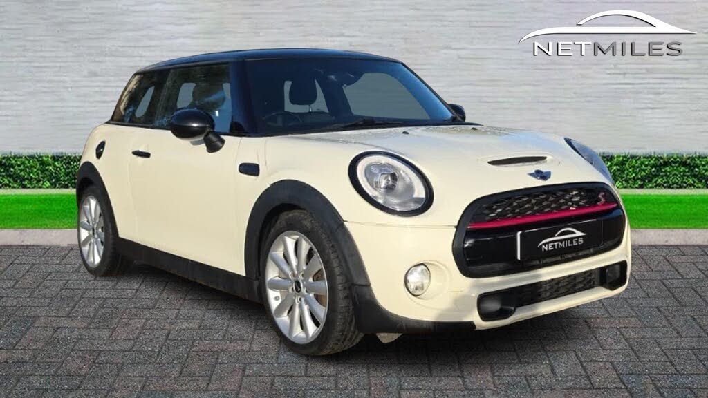 2016 MINI Mini 2.0 Cooper S (Chili) (s/s) Hatchback 3d