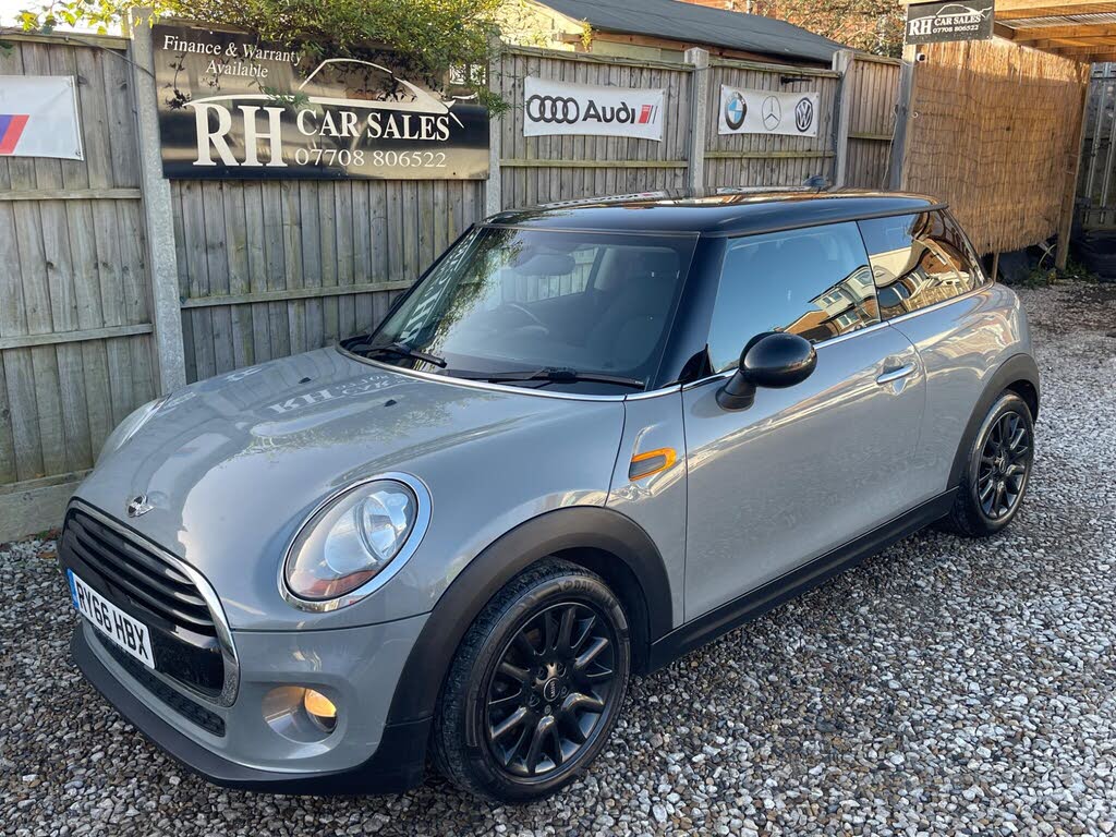 2017 MINI Mini 1.5 Cooper (s/s) Hatchback 3d