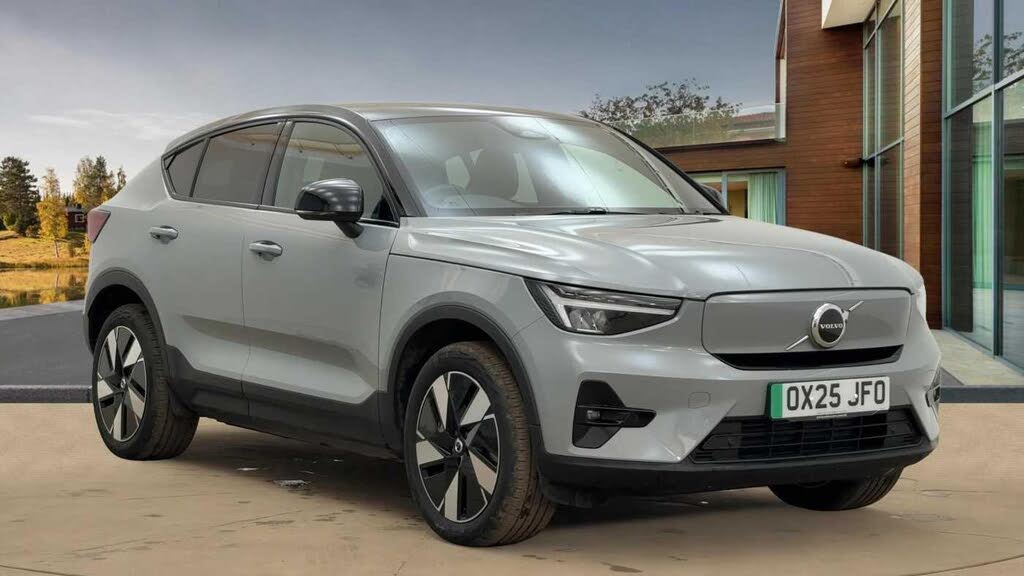 2025 Volvo EC40 E Twin Plus