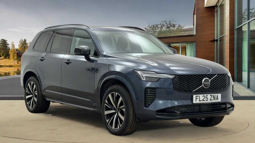 2025 Volvo XC90 2.0 T8 Plus