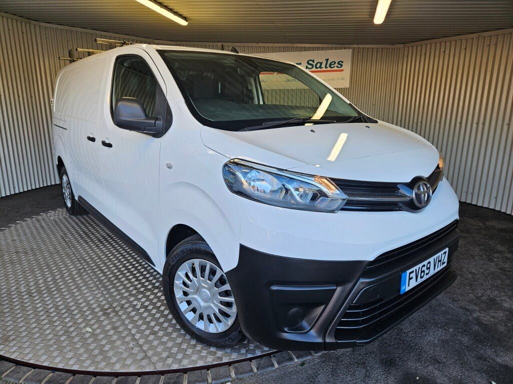 2020 Toyota PROACE 2.0D Icon Medium (120hp)(Eu6dT-E) Panel