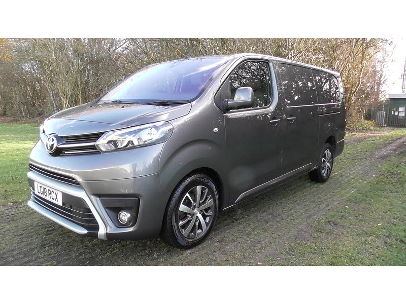 2018 Toyota PROACE 2.0D Comfort Medium