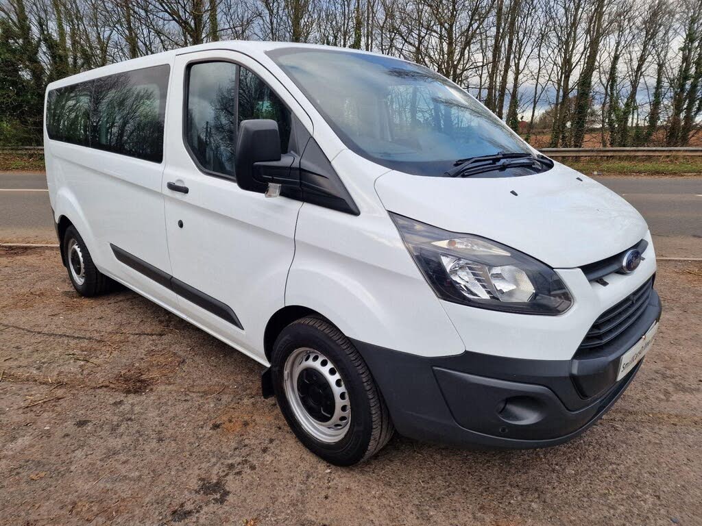 2015 Ford Transit Custom 2.2TDCi 330 L2H1 (125PS) Kombi 9 seats