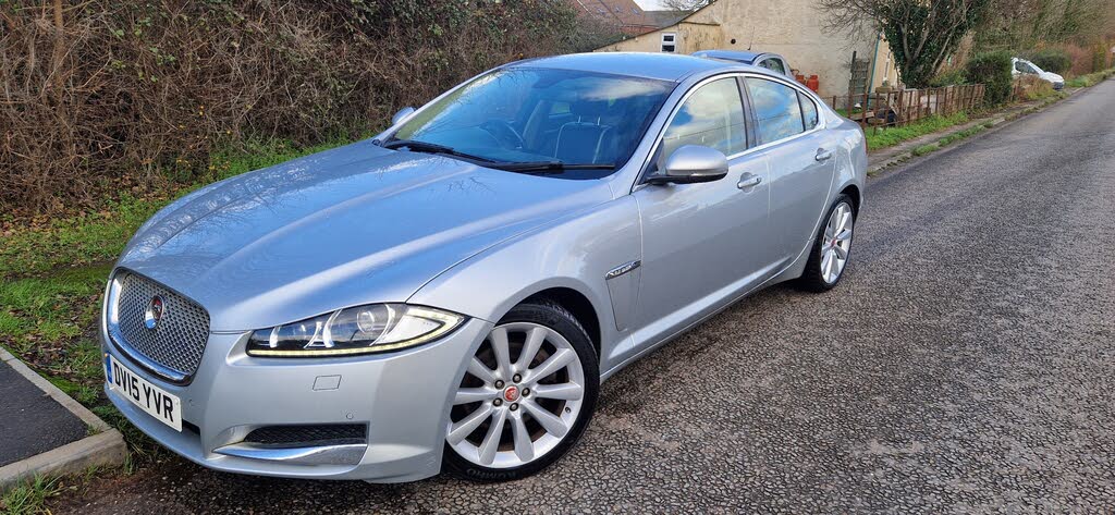 2015 Jaguar XF 2.2TD Portfolio (200ps) Saloon 4d
