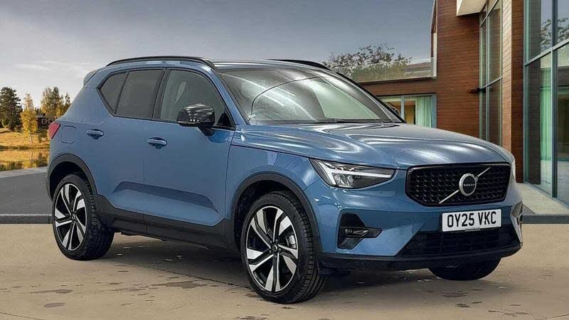 2025 Volvo XC40 2.0 B4 Plus