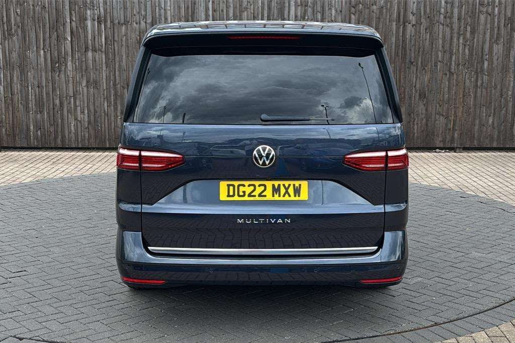 2022 Volkswagen Multivan 2.0 TSI Style Standard