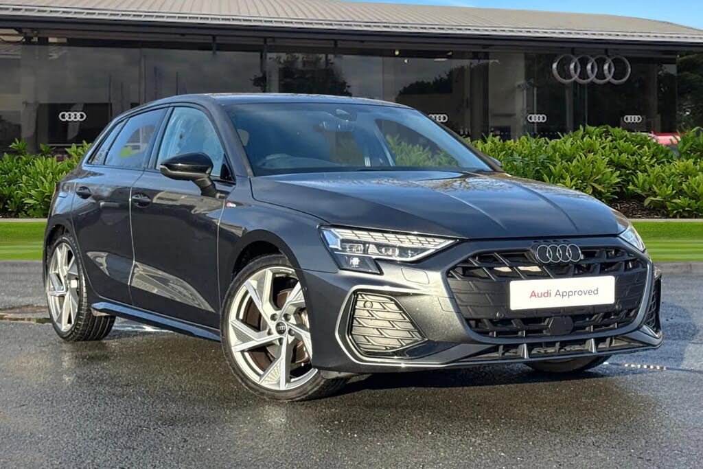2025 Audi A3 1.5 35 TFSI Black Edition Sportback 5d