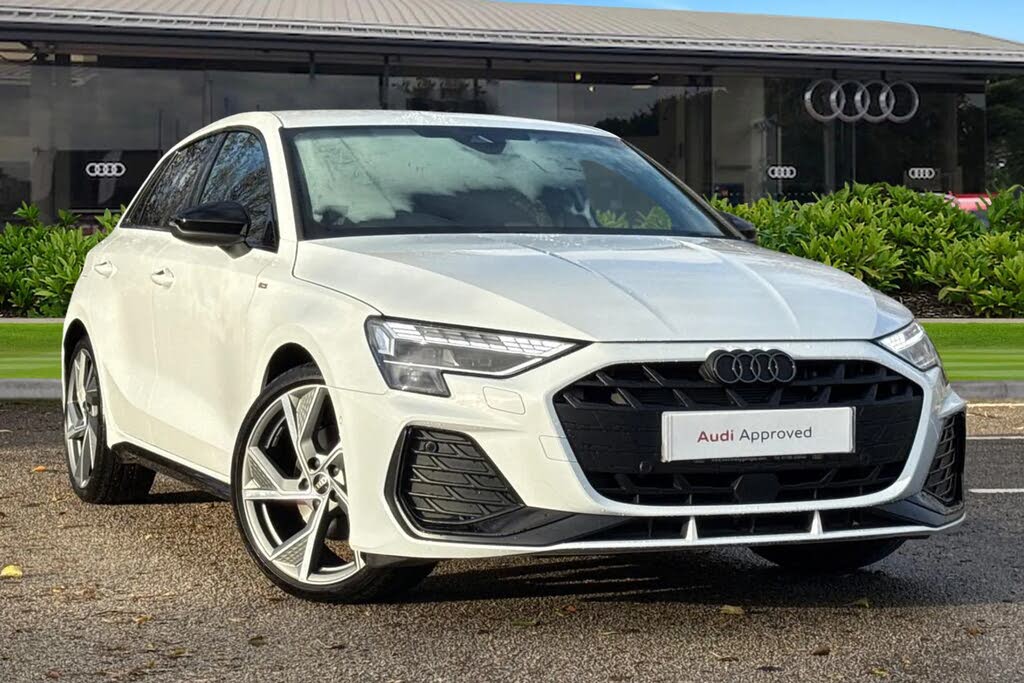 2025 Audi A3 1.5 35 TFSI Black Edition Sportback 5d