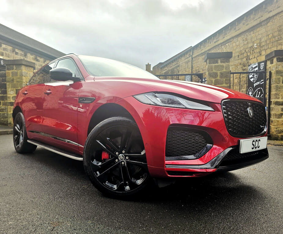 2024 Jaguar F-PACE 3.0 D300 R-Dynamic HSE Black