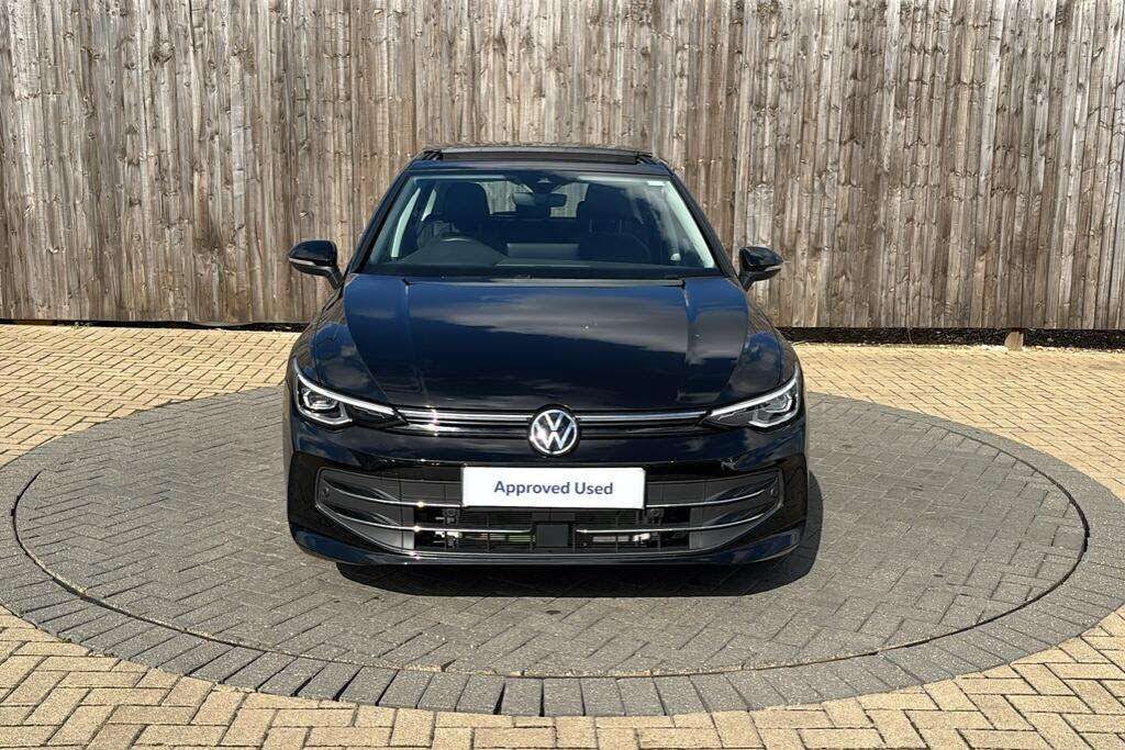 2025 Volkswagen Golf 1.5 eTSI Style (150ps) Hatchback