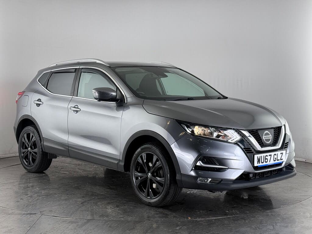 2017 Nissan Qashqai 1.5dCi N-Connecta (Glass Roof Pack)(Heat Pack)(LED Pack)