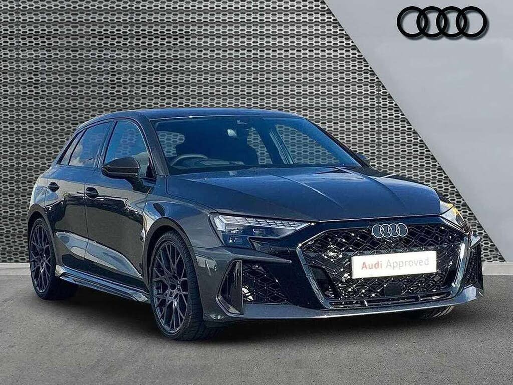 2025 Audi RS3 2.5 TFSI Carbon Black Sportback 5d