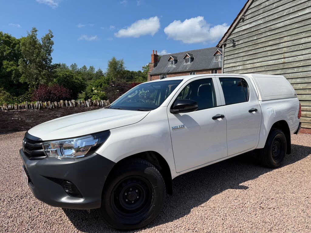 2020 Toyota Hi-Lux 2.4D-4D Active (150hp)(Eu6dT-E) 3.5t Double Pick-Up
