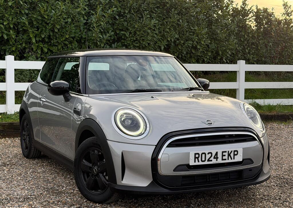 2024 MINI Mini 1.5 Cooper Classic (Premium Auto) Hatchback 3d Auto