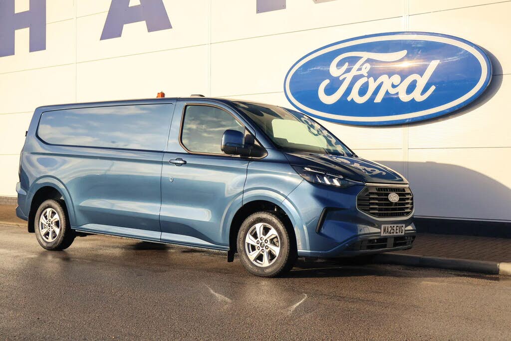 2025 Ford Transit Custom 2.0TDCi 280 L2H1 Limited Panel Van 1996cc auto