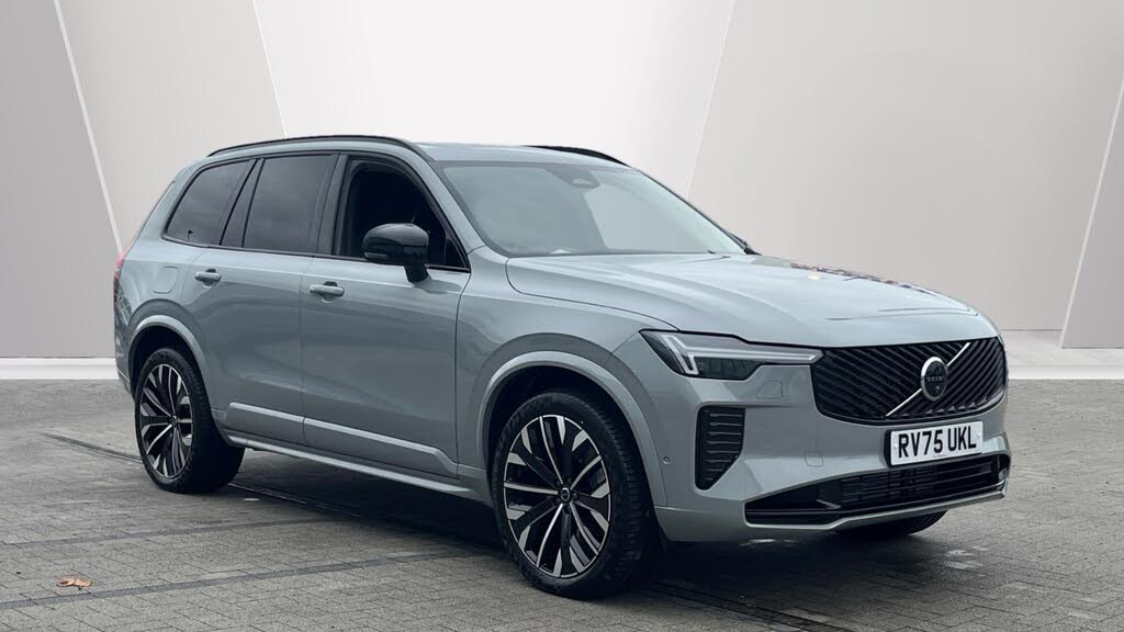 2025 Volvo XC90 2.0 T8 Plus Pro