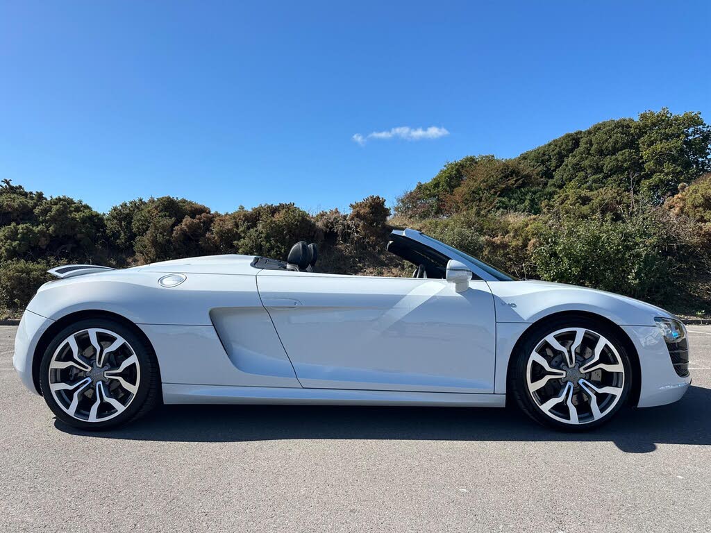 2010 Audi R8 5.2 quattro Spyder FSI R Tronic