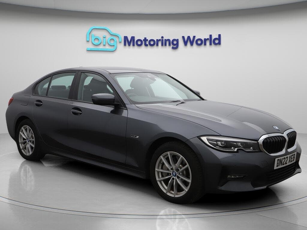 2022 BMW 3 Series 2.0 330e SE Pro Saloon 4d