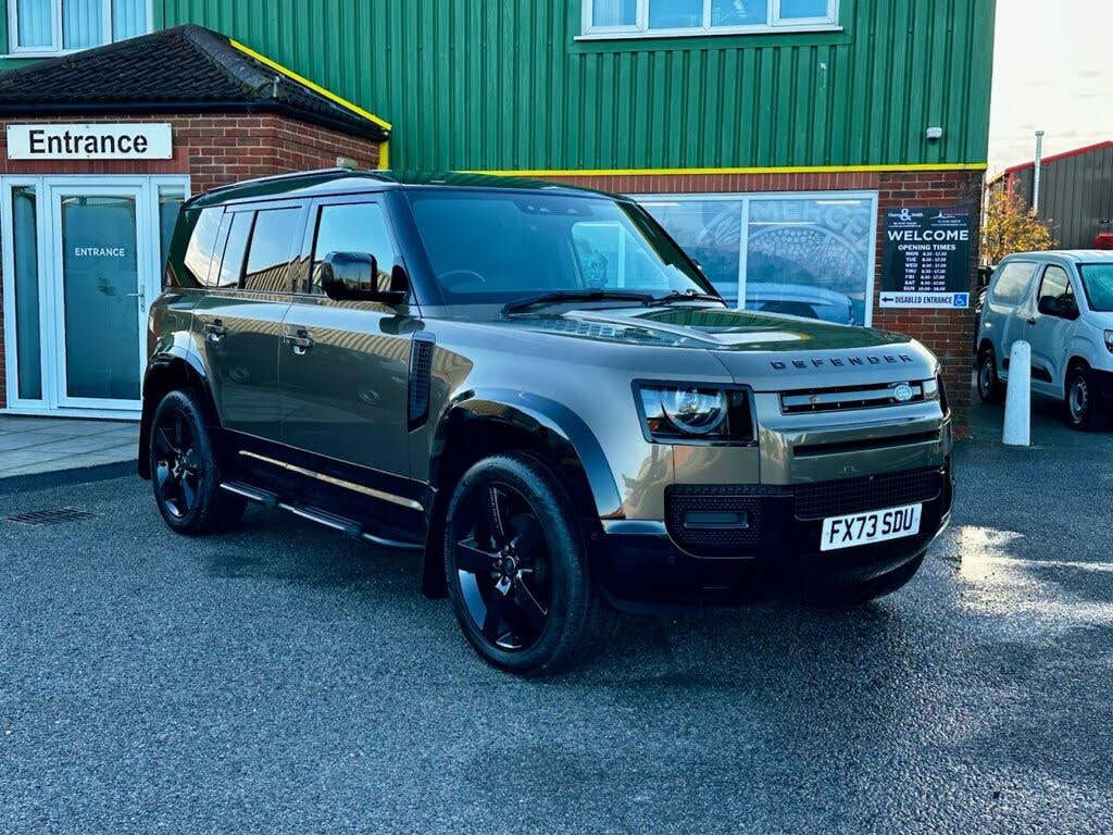 2023 Land Rover 110 Defender 3.0 D250 Hard Top SE 110 2997cc