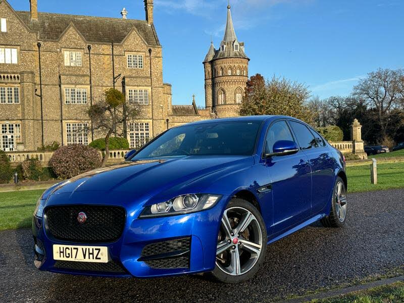 2017 Jaguar XF 2.0i R-Sport (250ps) Saloon 4d 1998cc