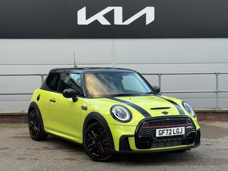 2022 MINI Mini 2.0 John Cooper Works (Premium) Hatchback 3d Auto