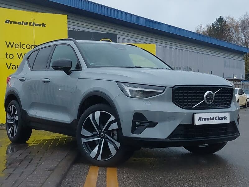 2024 Volvo XC40 2.0 B4 R-Design Pro