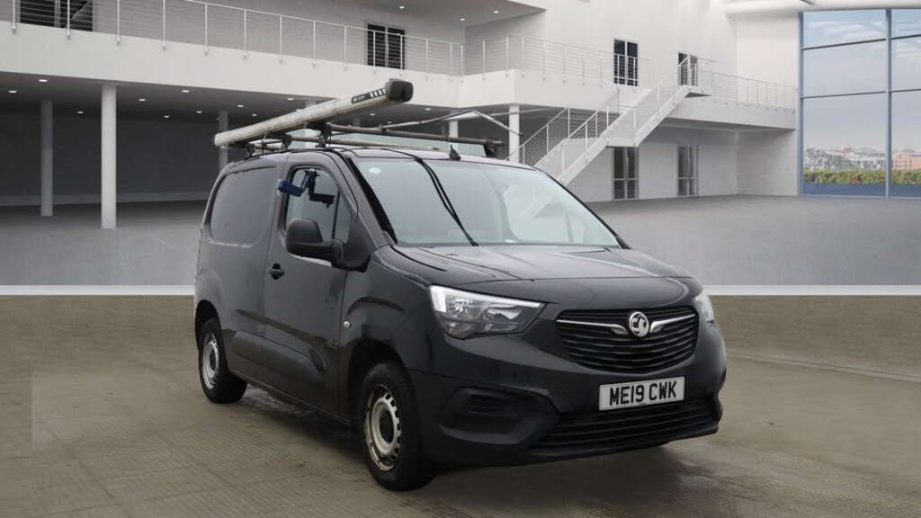 2019 Vauxhall Combo 1.5CDTi Edition 2000 (100PS)(EU6d-T) Panel