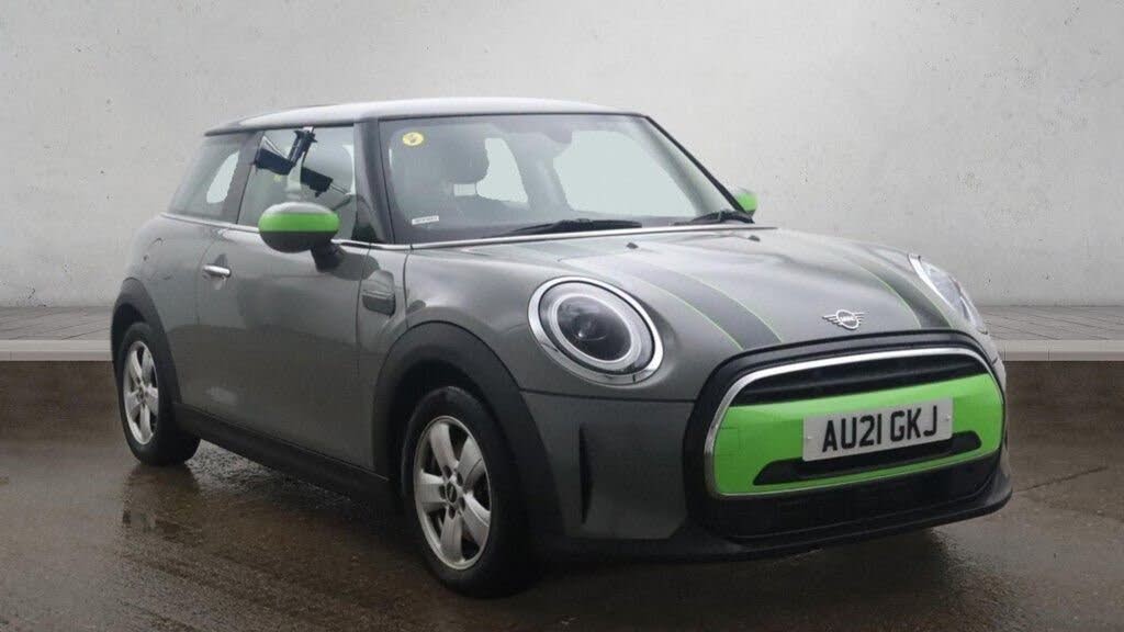 2021 MINI Mini 1.5 Cooper Classic Hatchback 3d