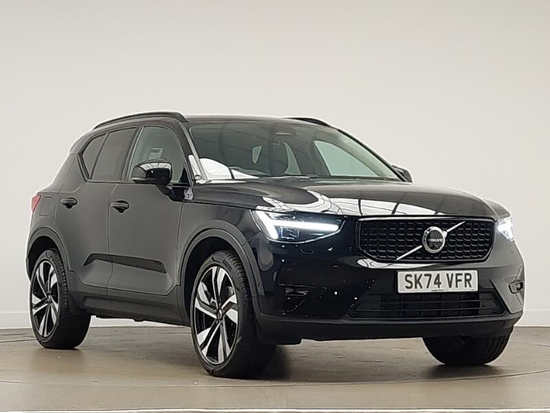 2024 Volvo XC40 2.0 B4 R-Design Pro
