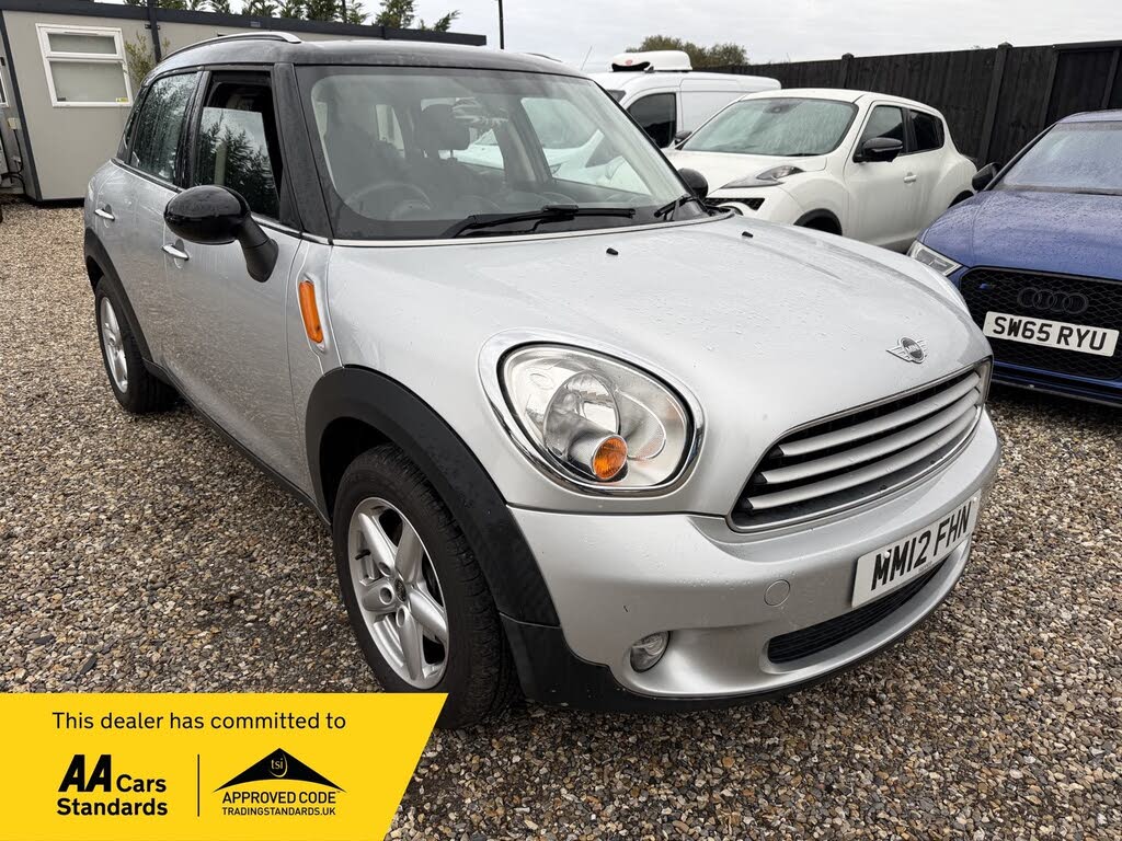 2012 MINI Mini Countryman 1.6 Cooper (Pepper)
