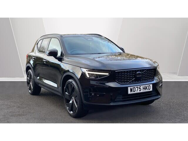 2025 Volvo XC40 2.0 B4 Plus Black Edition