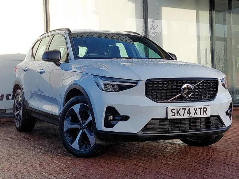 2024 Volvo XC40 2.0 B3 Plus