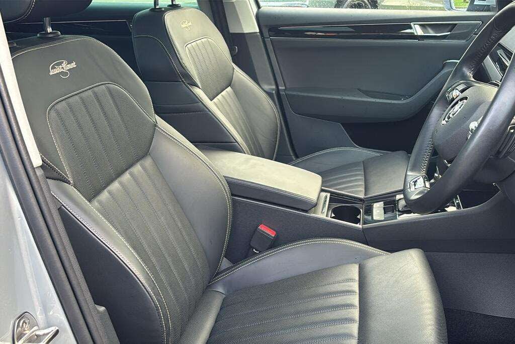 2022 Skoda Superb 2.0 TSI Laurin & Klement (280ps) 4X4 Hatchback