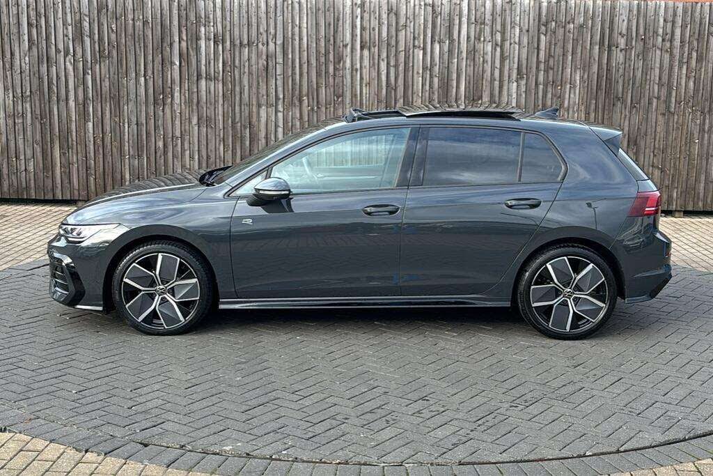 2025 Volkswagen Golf 2.0TDI R-Line Hatchback