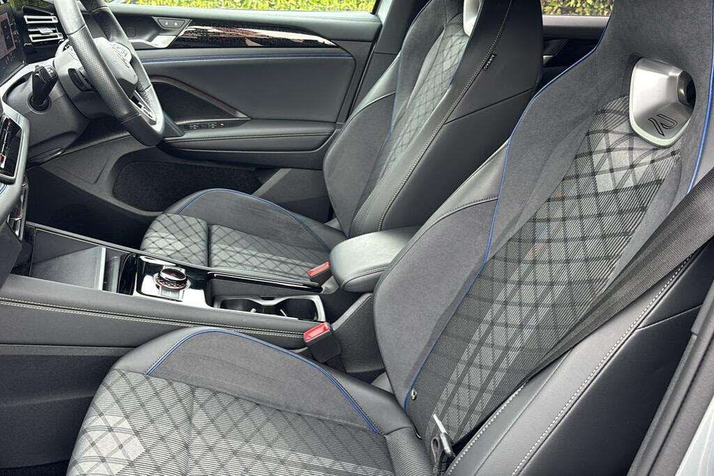 2025 Volkswagen Tiguan 2.0TDI R-Line