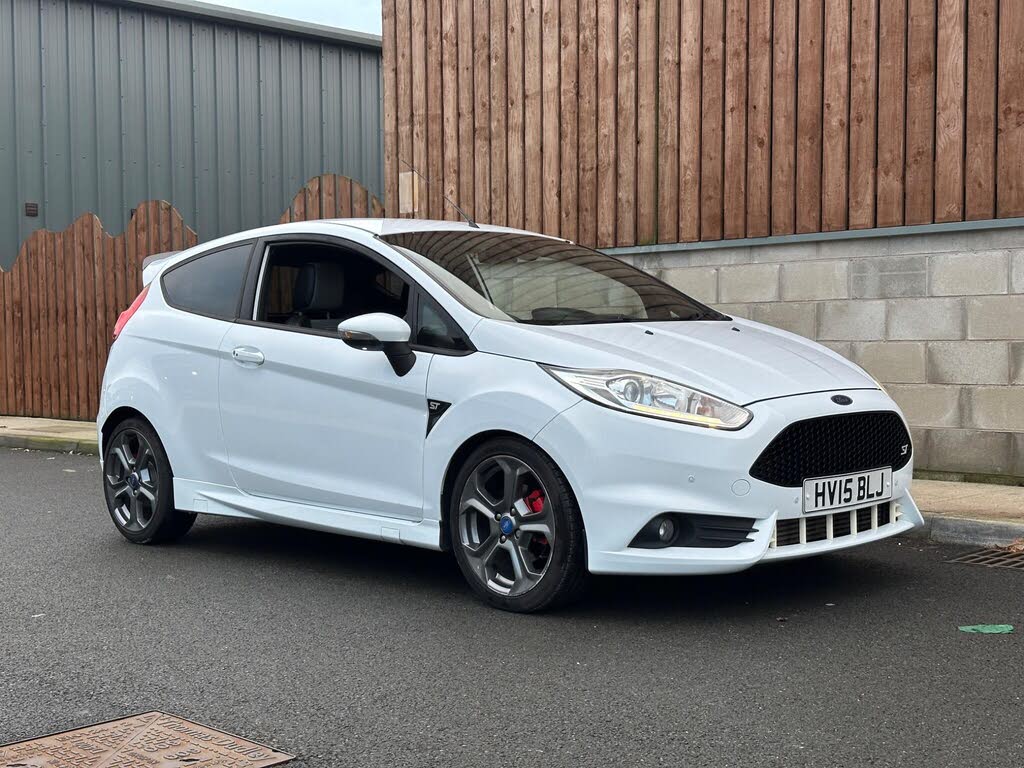 2015 Ford Fiesta 1.6 ST 3