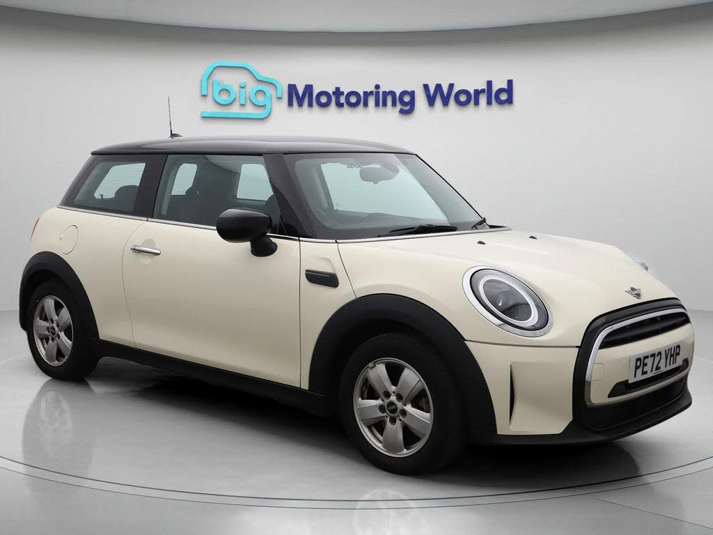 2022 MINI Mini 1.5 Cooper Classic (Premium) Hatchback 3d Auto