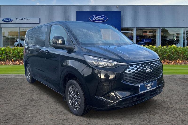 2025 Ford Tourneo Custom E 340 L1 Titanium