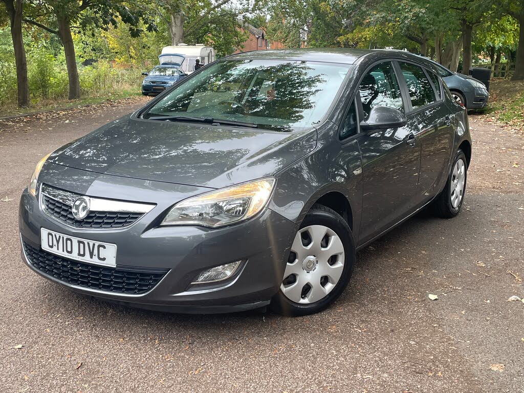 2010 Vauxhall Astra 1.6 Exclusiv (113bhp) Hatchback 5d Auto