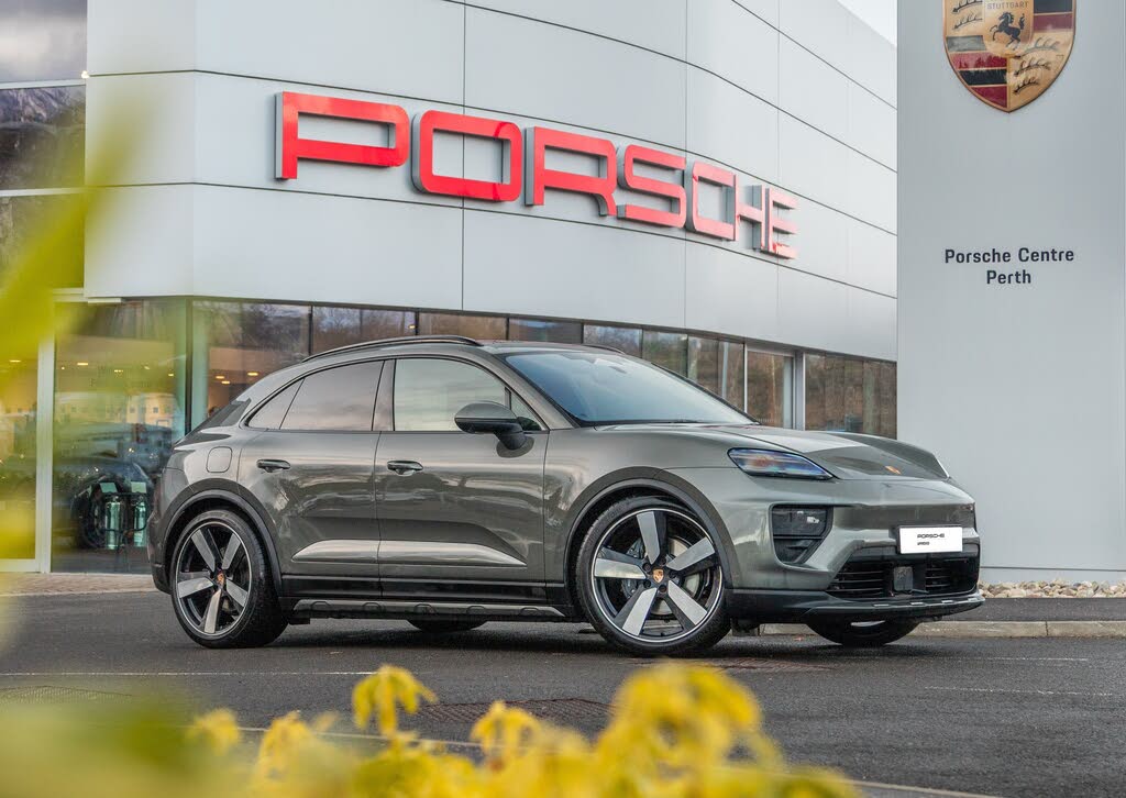 2025 Porsche Macan E Electric