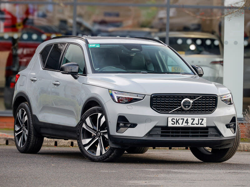 2024 Volvo XC40 2.0 B4 R-Design Pro