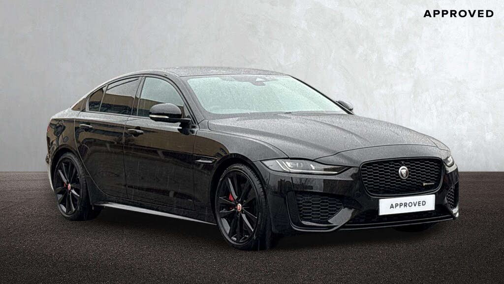 2021 Jaguar XE 2.0 D200 R-Dynamic Black
