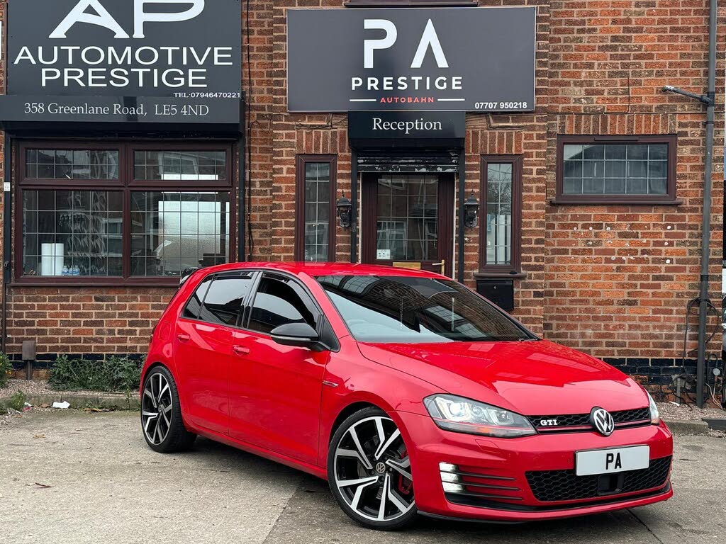 2013 Volkswagen Golf 2.0 GTi (220ps) Hatchback 5d DSG