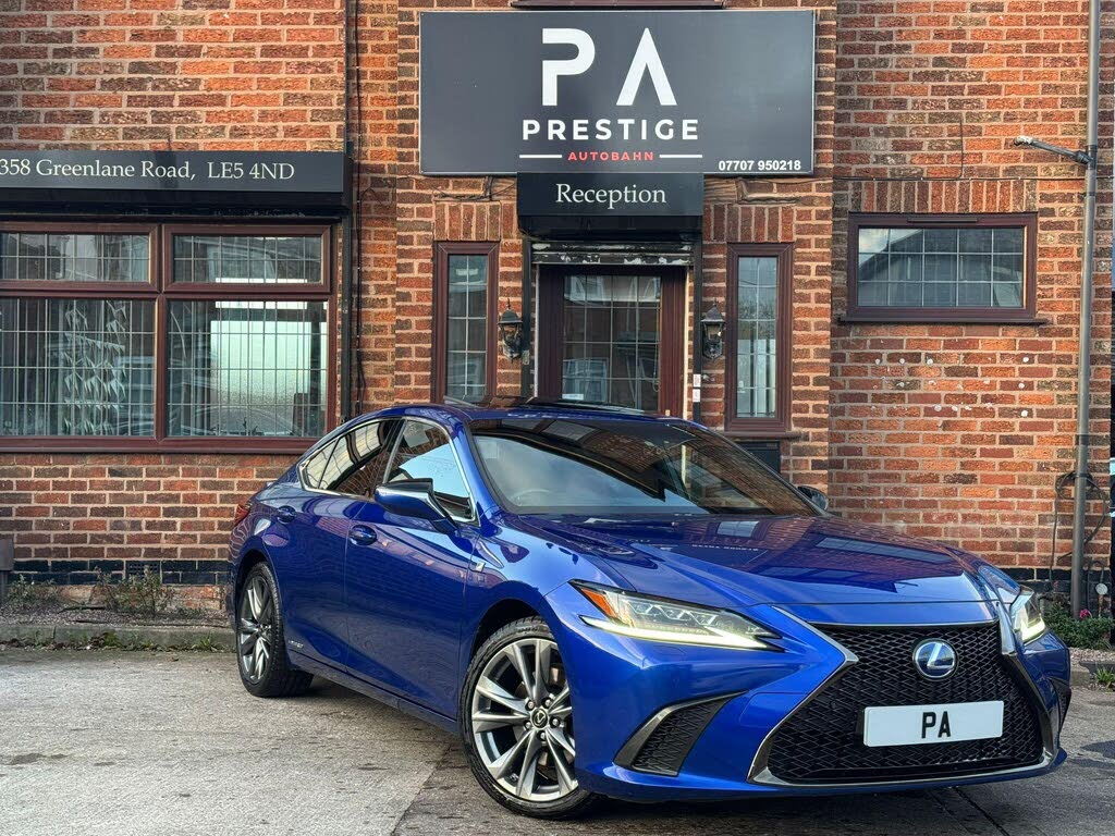 2019 Lexus ES 300h 2.5 F SPORT (Takumi Pack)