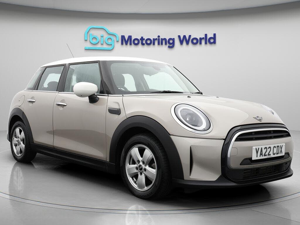 2022 MINI Mini 1.5 Cooper Classic (Premium) Hatchback 5d Auto