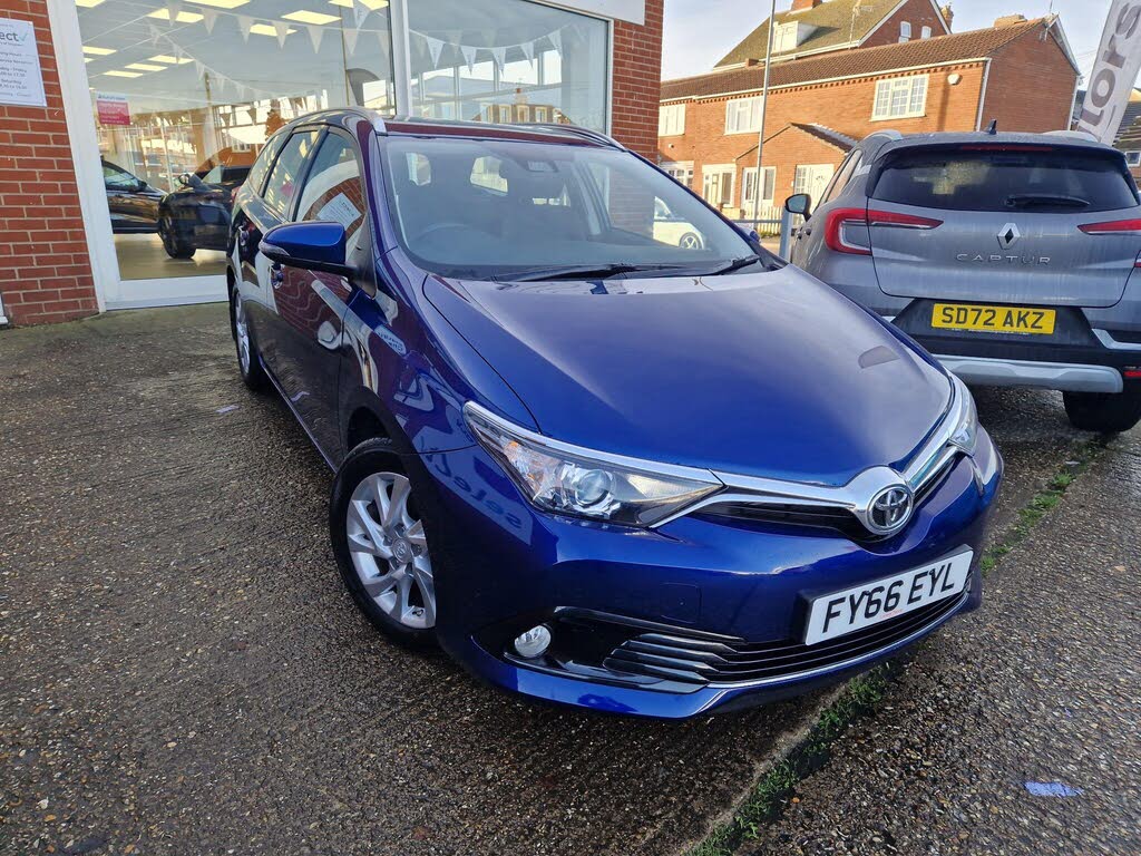 2016 Toyota Auris 1.2T Icon (TSS) Estate