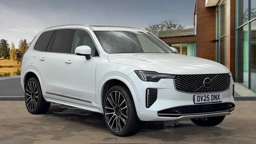 2025 Volvo XC90 2.0 T8 Ultra (Dark