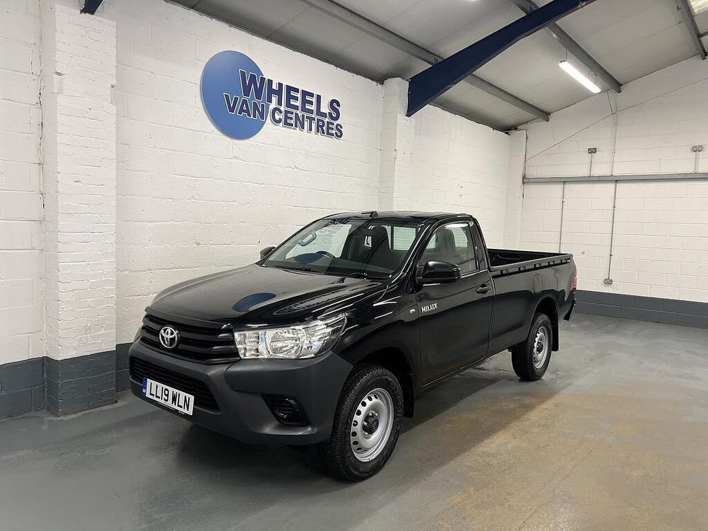 2019 Toyota Hi-Lux 2.4D-4D Active (150hp)(Eu6) 3.5t Single Pick-Up