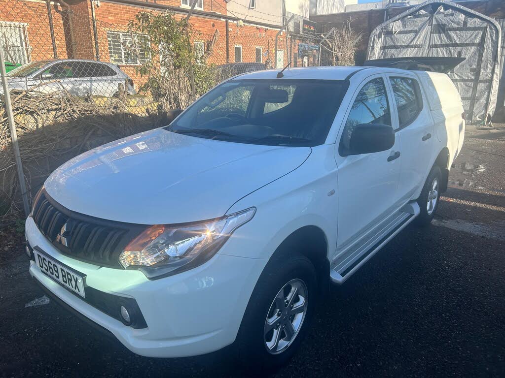 2019 Mitsubishi L200 2.4DI-D 4Life (Eu6b) Double Pickup