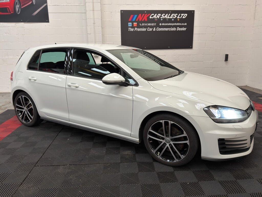 2016 Volkswagen Golf 2.0TDI GTD (BMT) Hatchback 5d DSG